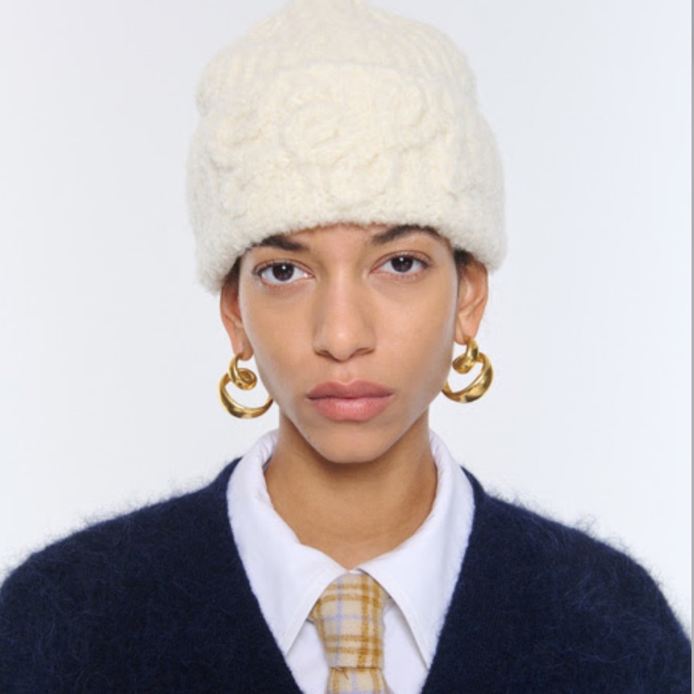 Séfr brand new beanie hat. Retail price: $213. Premium brand. 100% Wool.SIZE:O/S